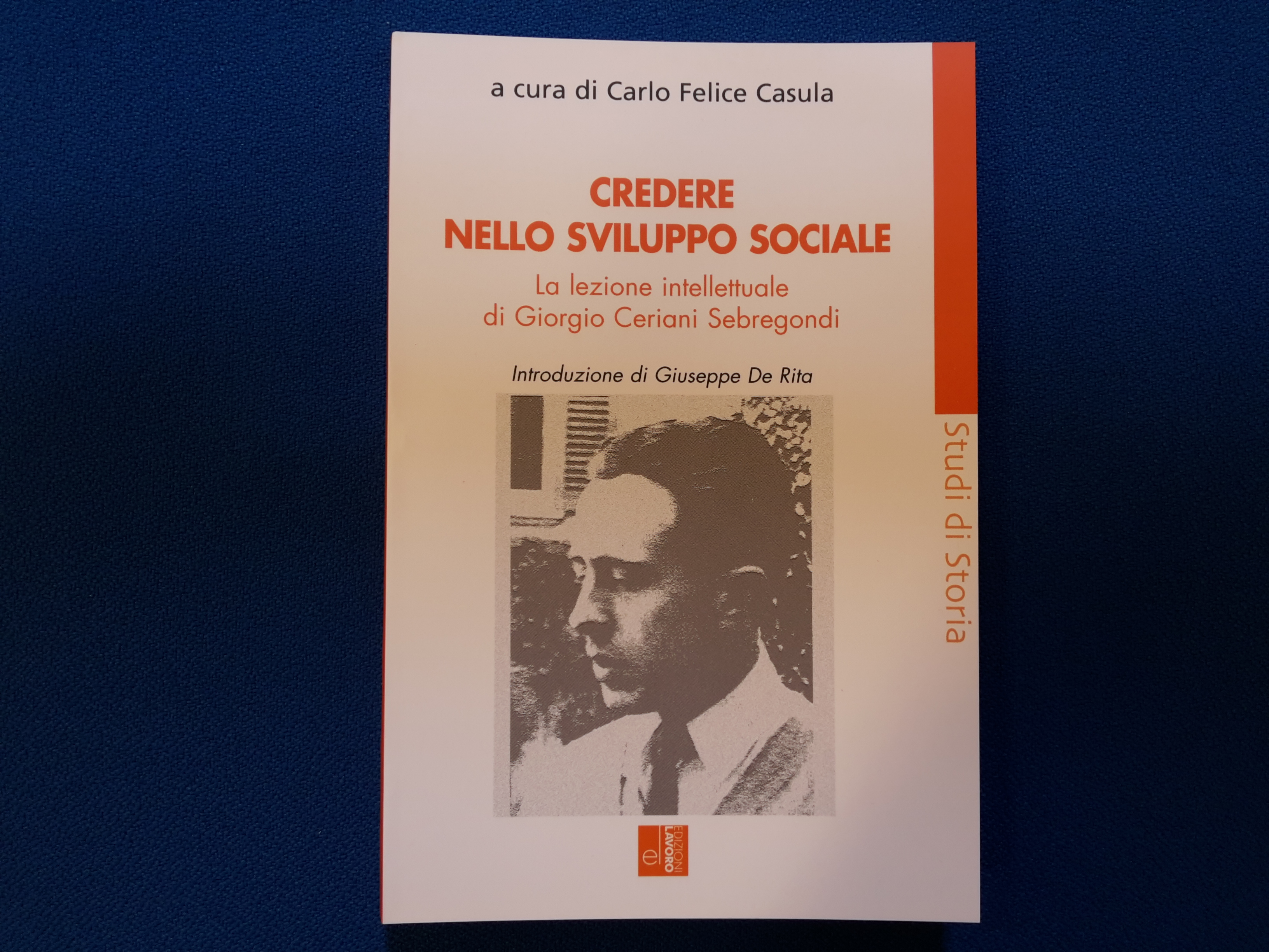 Credere nello sviluppo sociale, immagine di copertina